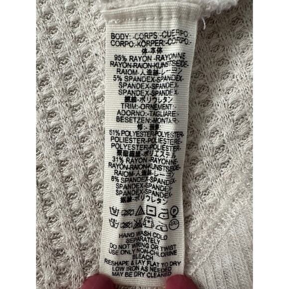 We The Free Catalina Thermal Top Color:  Oatmeal Heather SIze: Medium - Picture 8 of 8